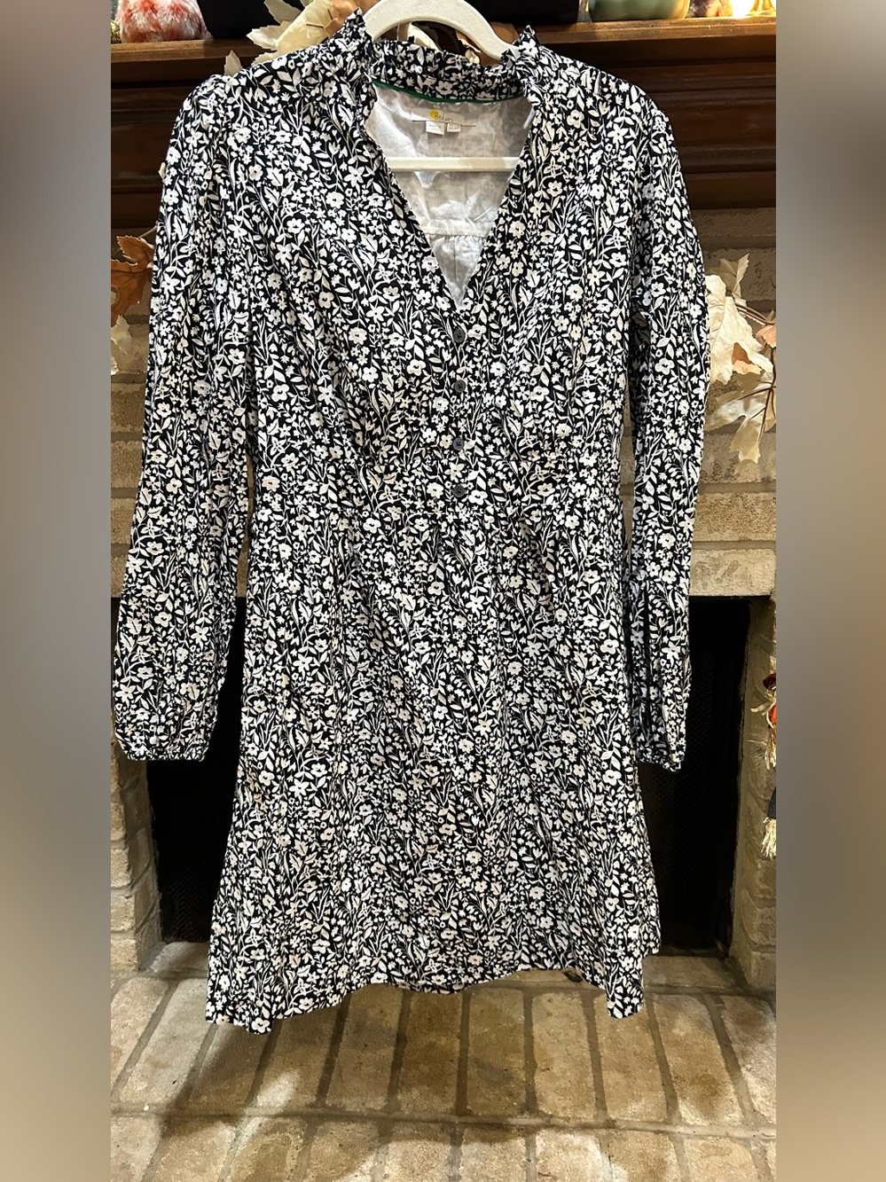 Boden Black and White Floral Long-Sleeve Wrap Dress EUC